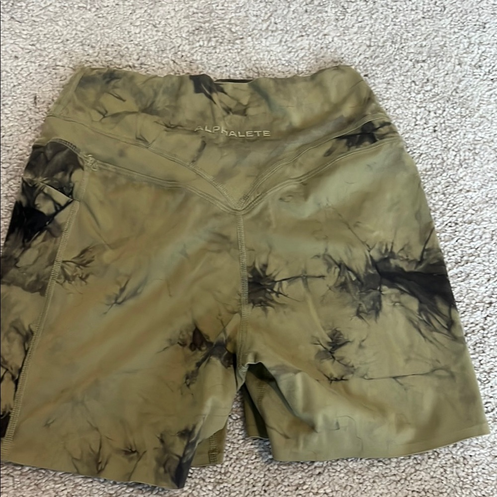 Alphalete Olive Tie-Dye Women's Shorts